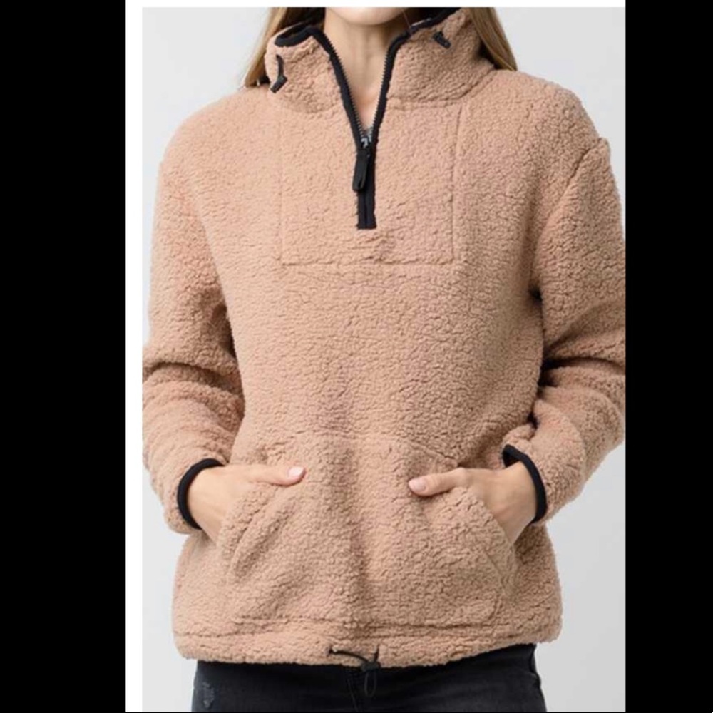 Sherpa Pullover ✨Retail New✨